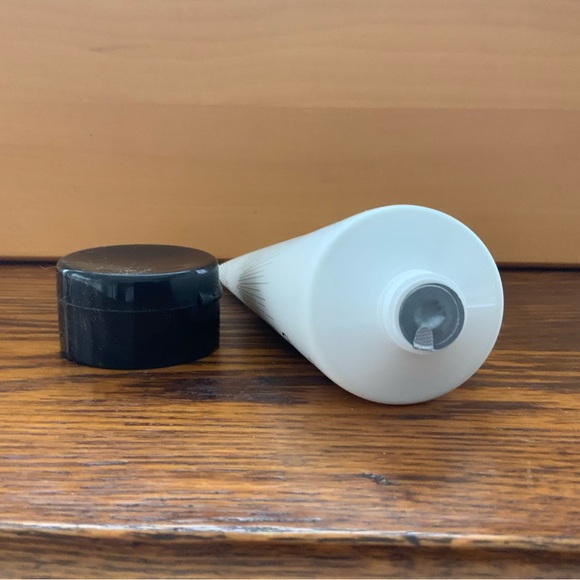 Kur Whippped Cloud Hand cream - Picture 3 of 3